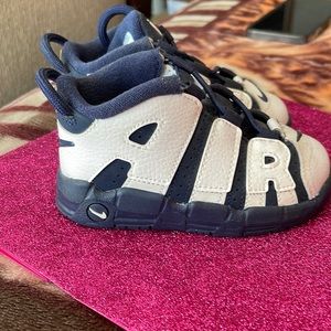 Nike size 8 toddler